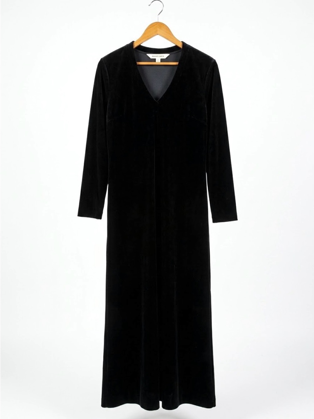 Diamond Tea x Bergdorf Goodman Black
Velvet Maxi Sleep Dress Nightgown - XS